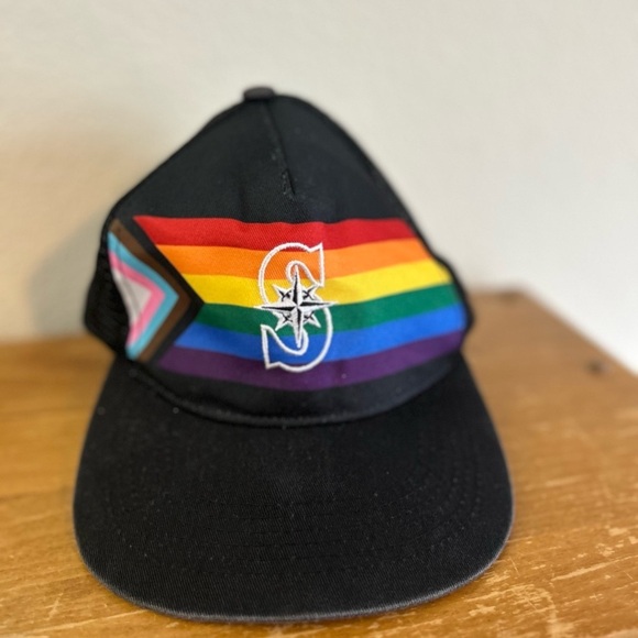 Seattle Mariners 2022 SGA Pride Night
SnapBack Hat - Picture 1 of 4